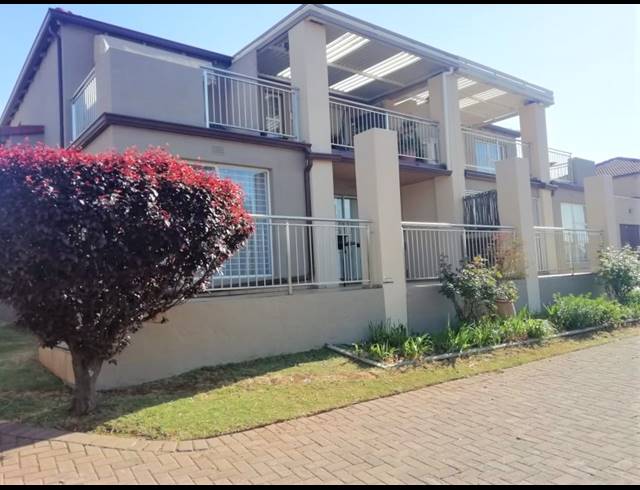 3 BEDROOM FLAT TO LET IN VANDERBIJLPARK SW 5